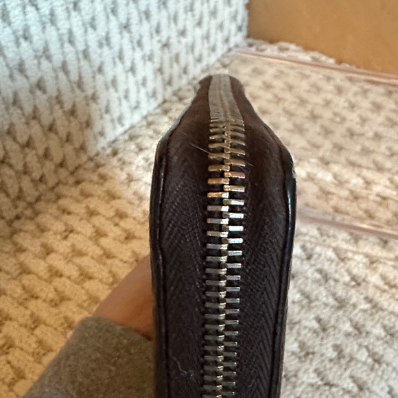 Gucci Dark Brown GG Embossed Leather Wallet - Picture 9 of 16